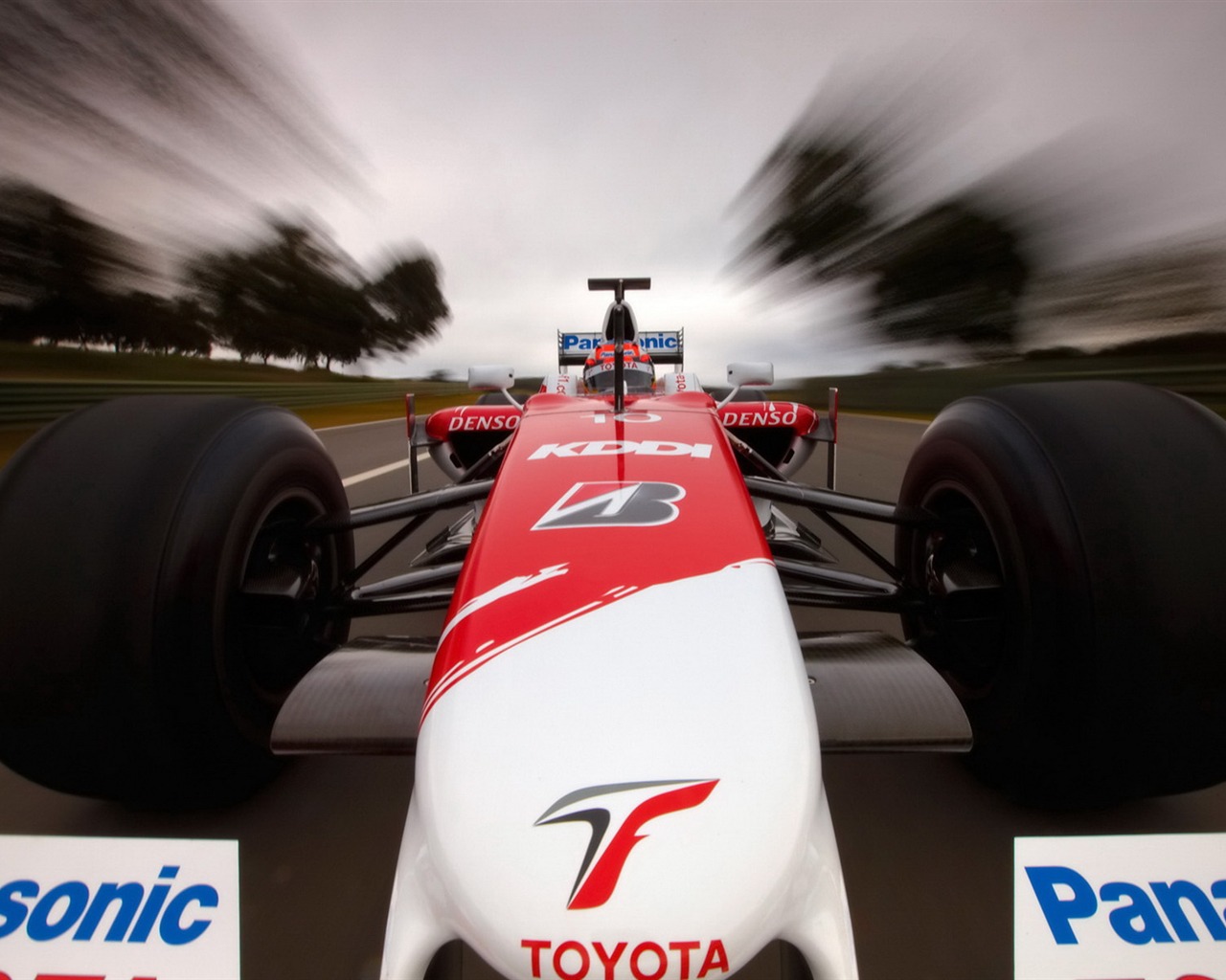 Toyota 2009 TF109 F1 Car wallpaper #6 - 1280x1024