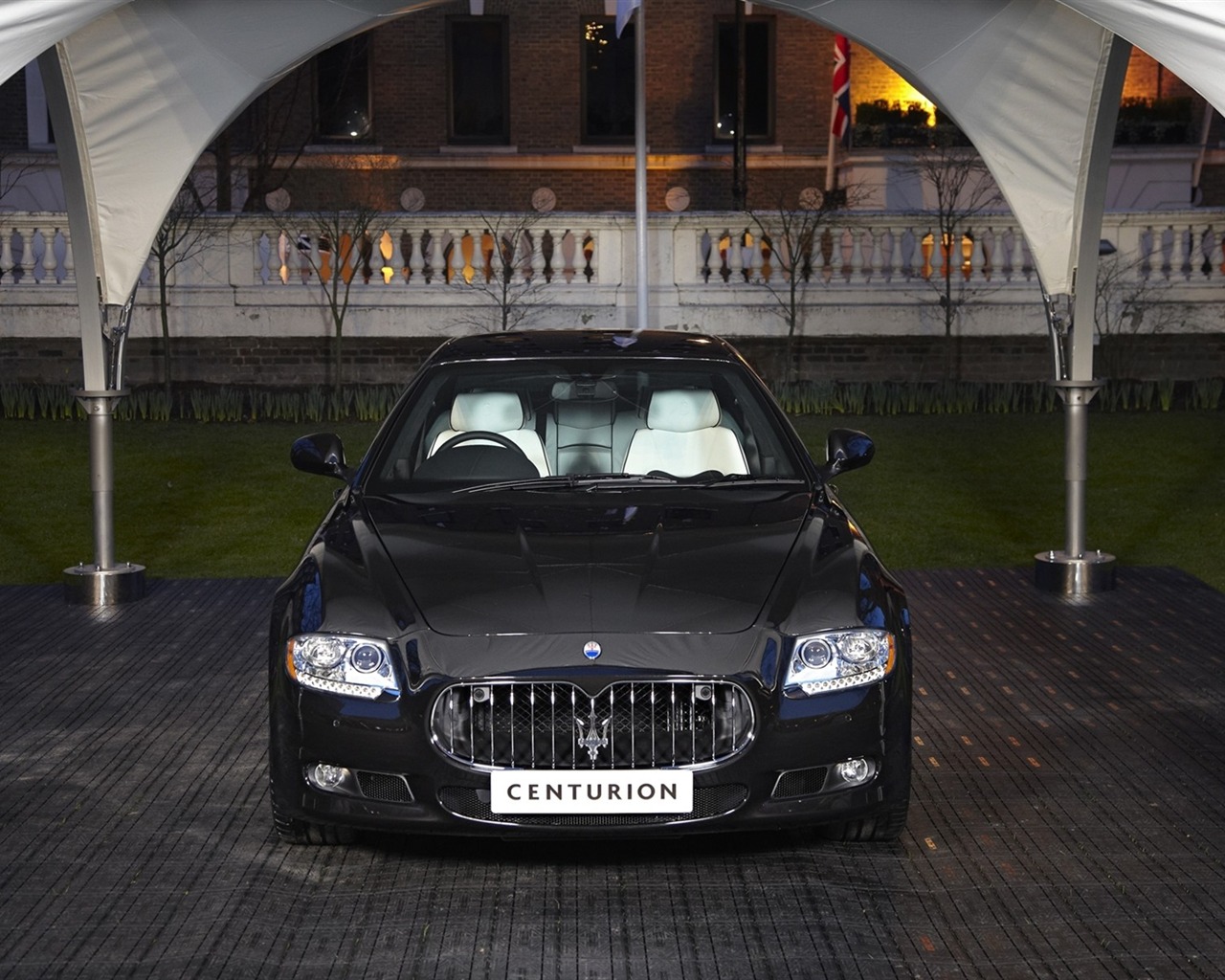 Widescreen Wallpaper Collection luxury car #17 - 1280x1024