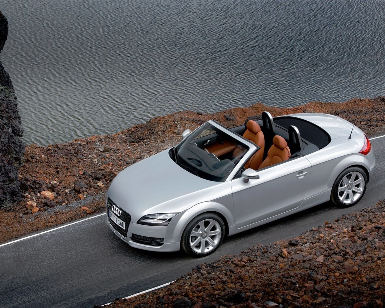 Audi TT Roadster 3.2 Quattro wallpaper #13 - 1280x1024