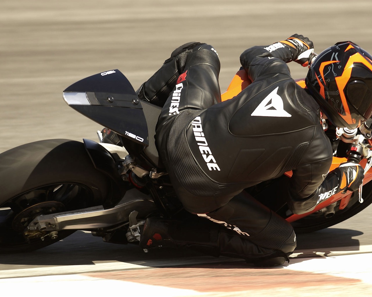 Turn Motorcycle Wallpaper Collection #16 - 1280x1024