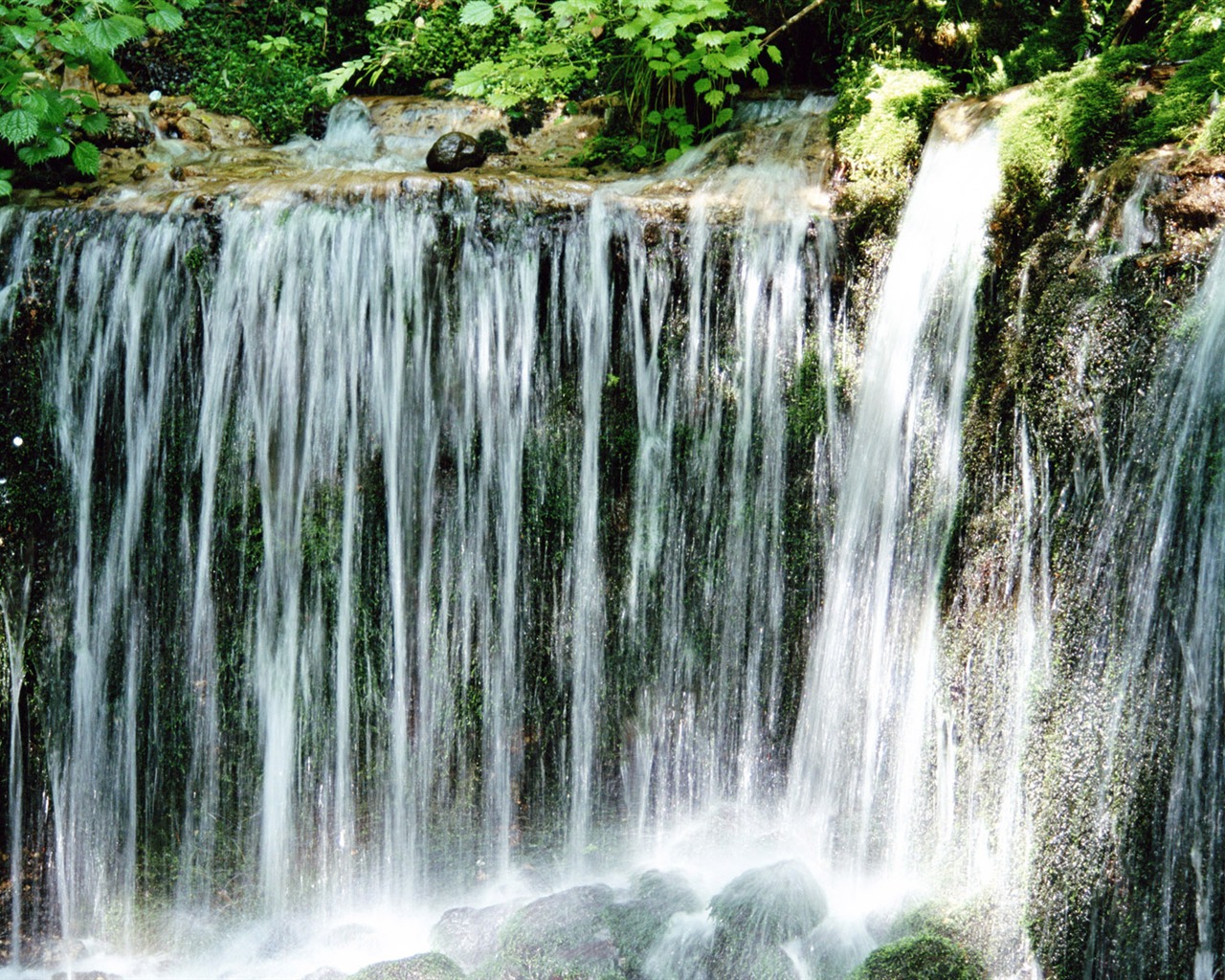 Vodopád toky HD Tapety na plochu #3 - 1280x1024
