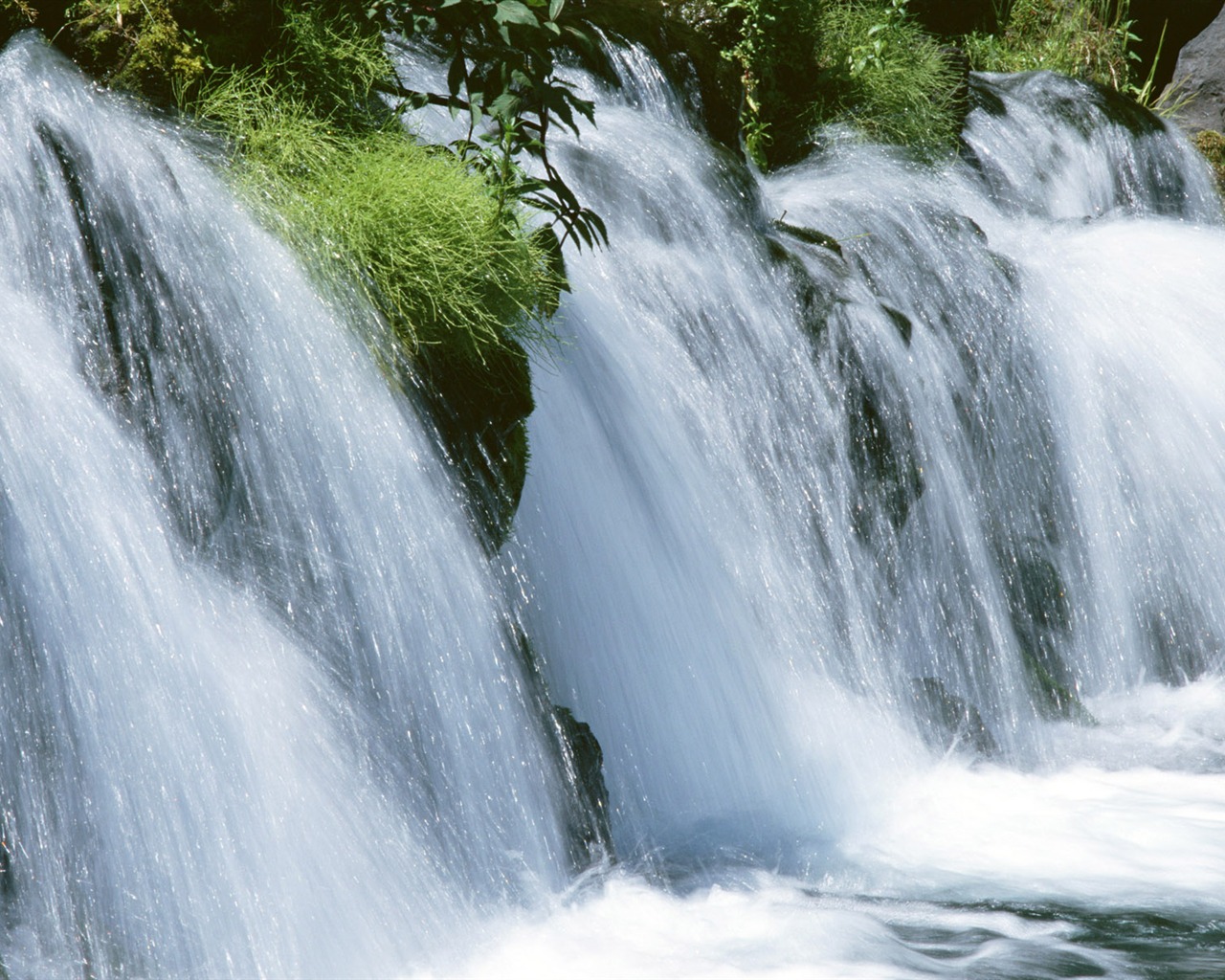 滝は、HD画像ストリーム #10 - 1280x1024