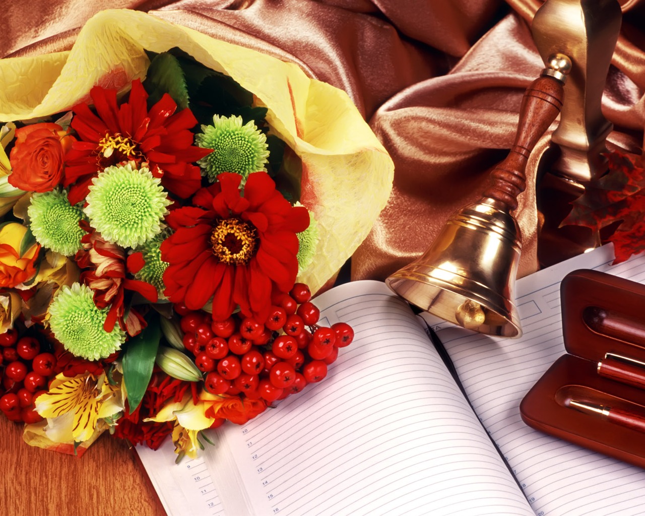 Flowers and Instrument wallpaper #4 - 1280x1024