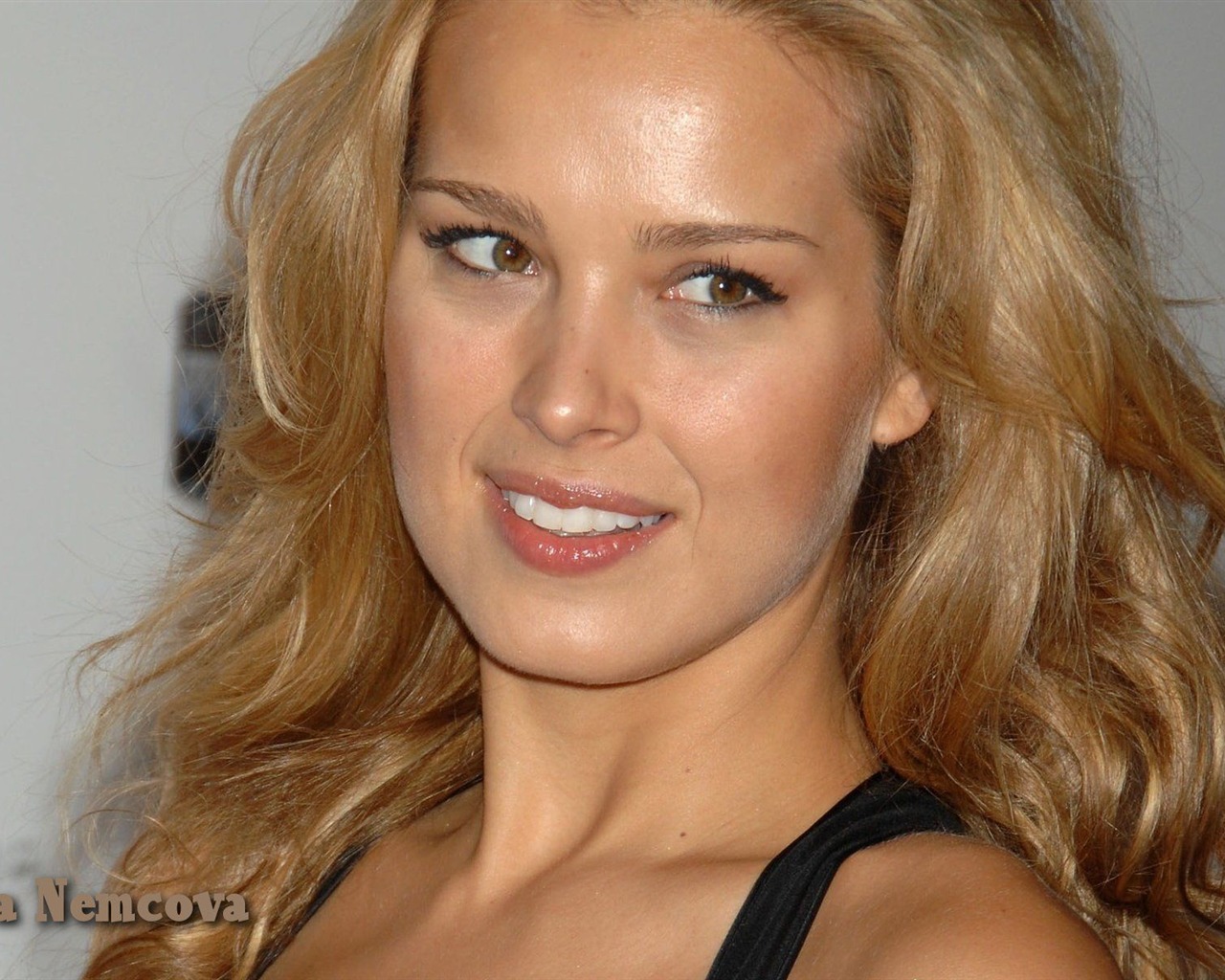 Petra Nemcova 佩特拉·內姆科娃美女壁紙 #3 - 1280x1024