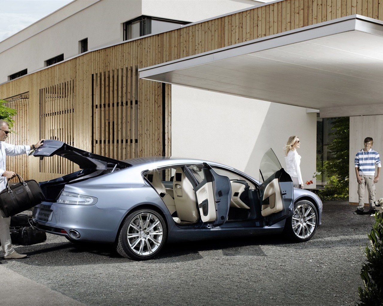 Aston Martin 阿斯頓·馬丁 壁紙(一) #18 - 1280x1024