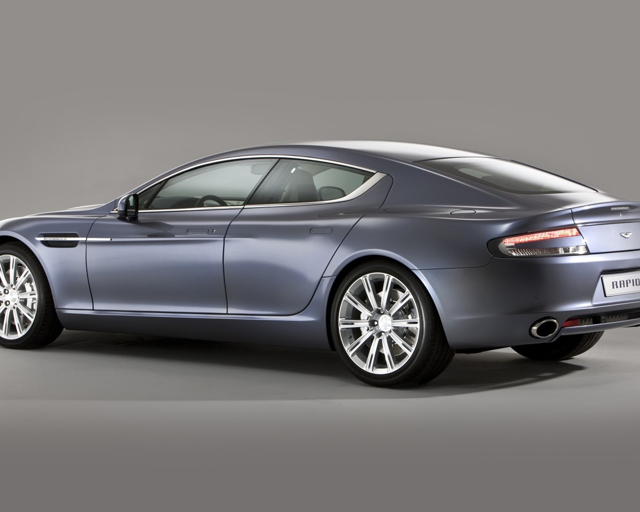 Tapety na plochu Aston Martin (2) #15 - 1280x1024
