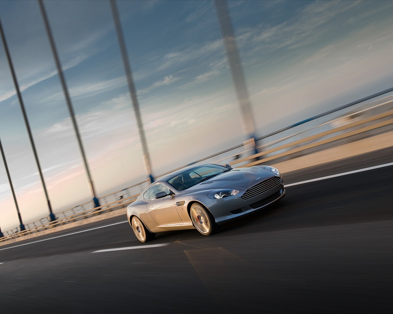 Tapety na plochu Aston Martin (3) #16 - 1280x1024