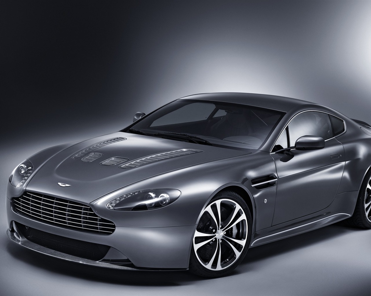 Aston Martin 阿斯顿·马丁 壁纸(四)9 - 1280x1024