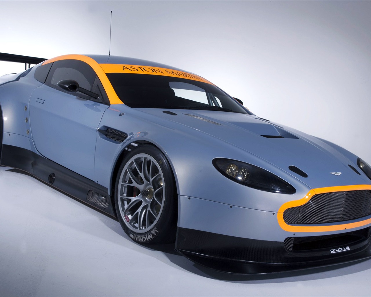 Tapety na plochu Aston Martin (4) #13 - 1280x1024