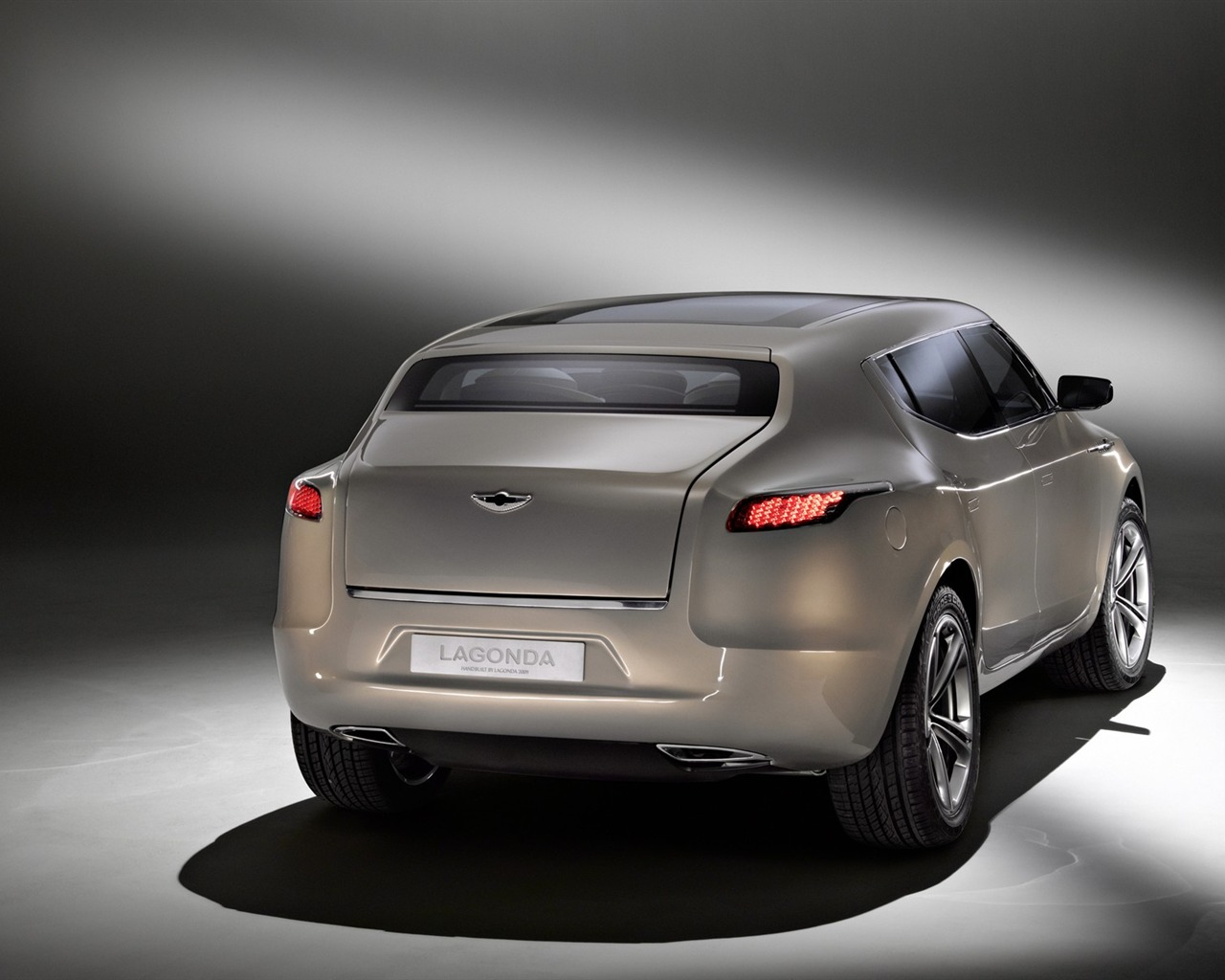 Tapety na plochu Aston Martin (4) #17 - 1280x1024