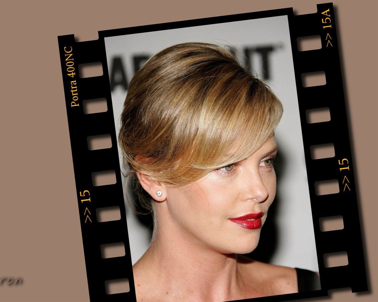 Charlize Theron krásná tapeta #9 - 1280x1024
