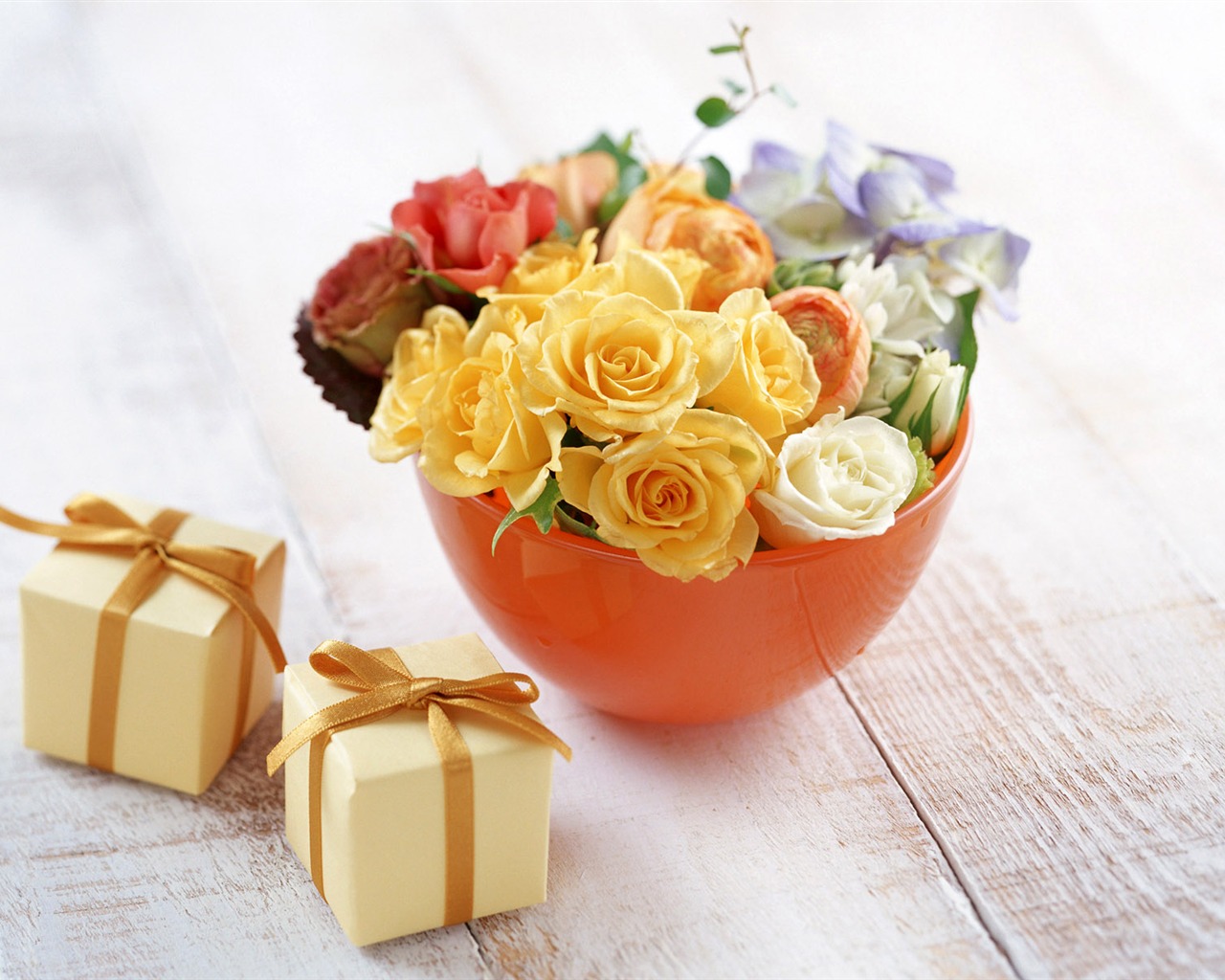 Flowers and gifts wallpaper (2) #13 - 1280x1024