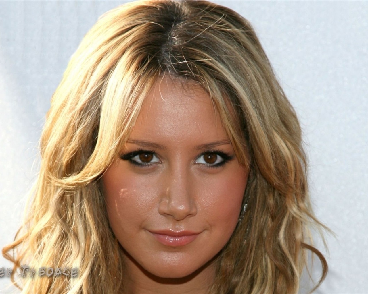 Ashley Tisdale beautiful wallpaper (1) #3 - 1280x1024