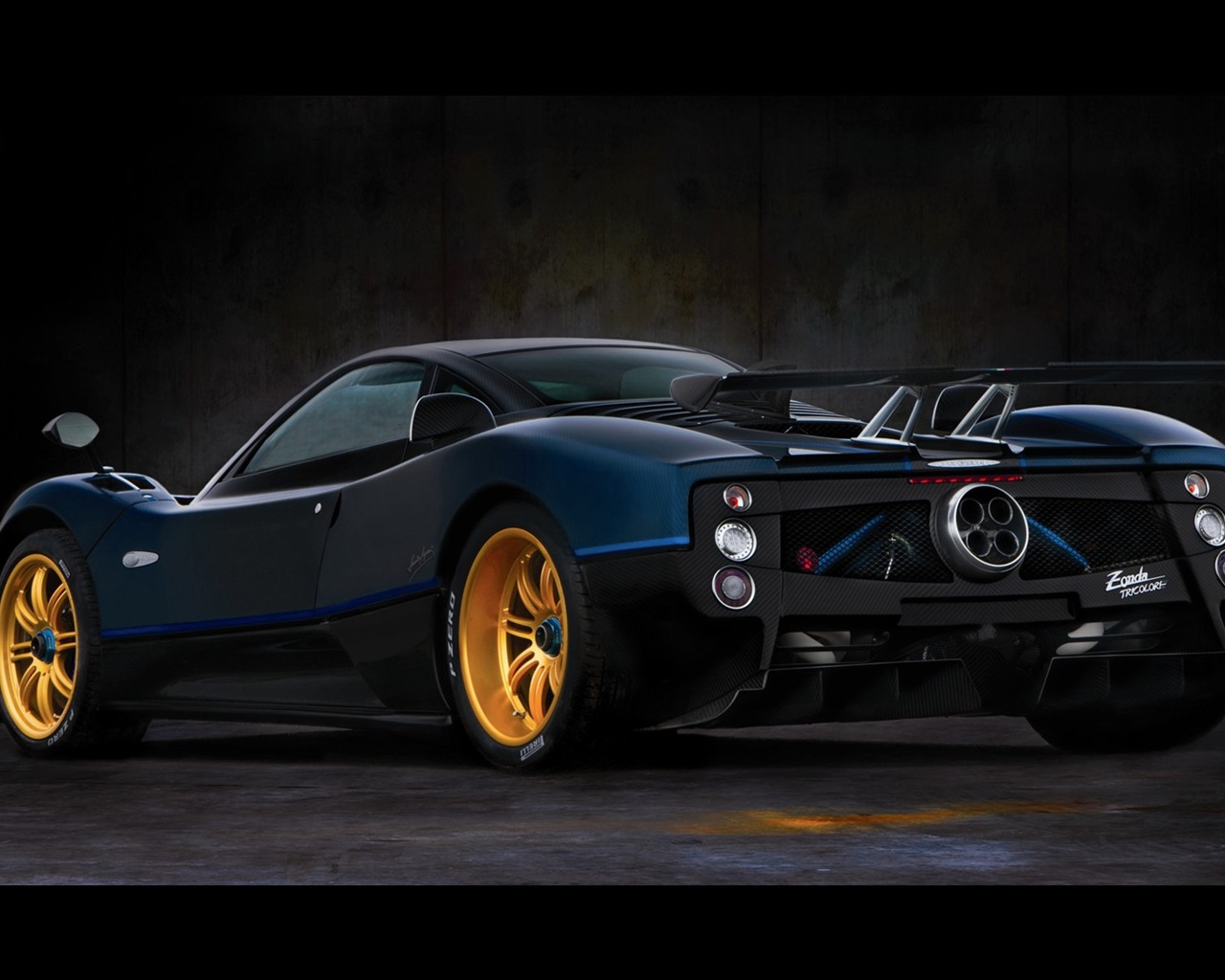 Pagani vozy širokoúhlé tapety #2 - 1280x1024