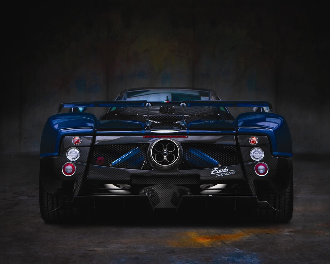 Pagani vozy širokoúhlé tapety #9 - 1280x1024