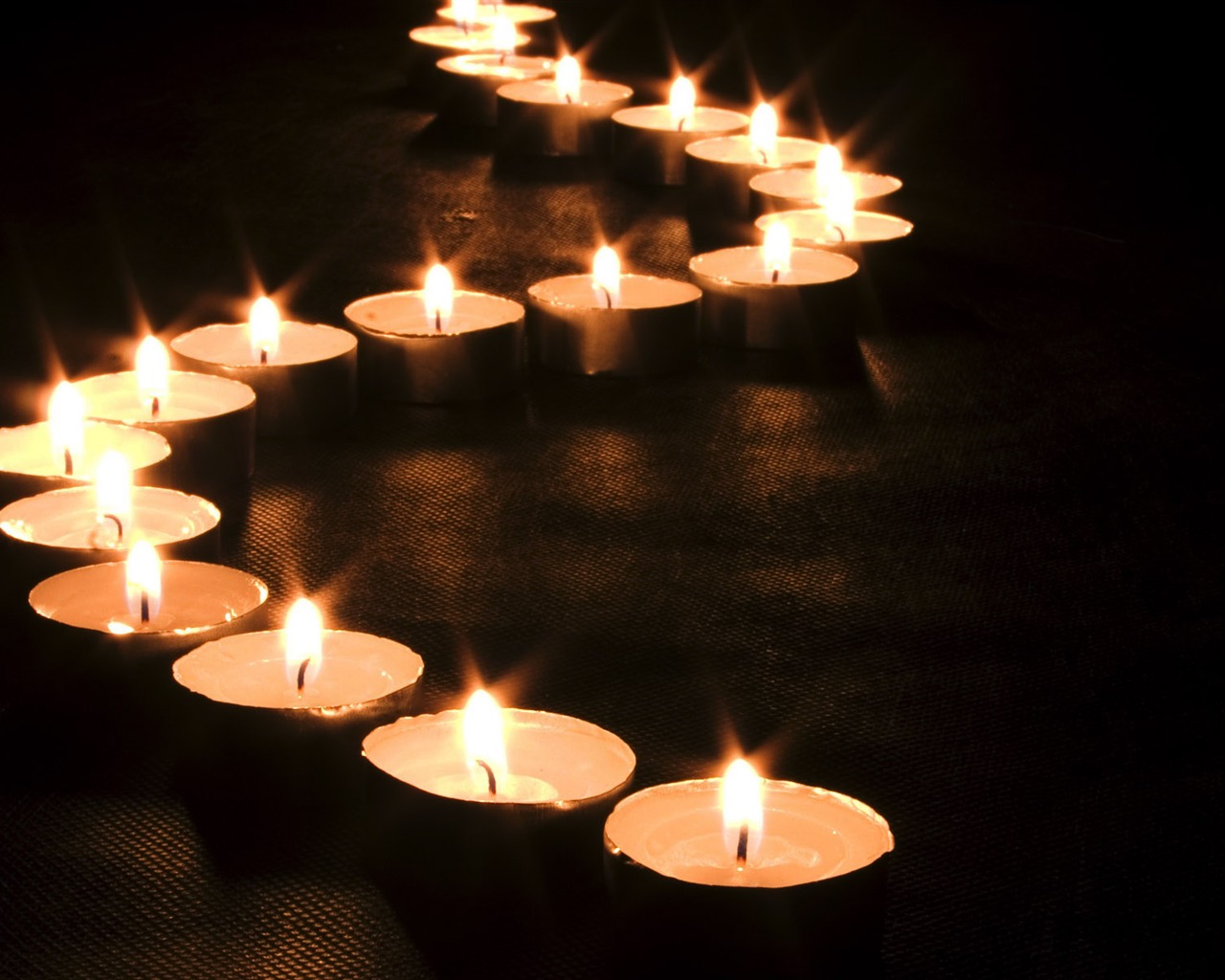 Candlelit wallpaper (2) #4 - 1280x1024