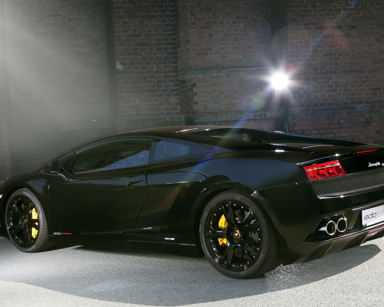 2010 Lamborghini Wallpaper #12 - 1280x1024