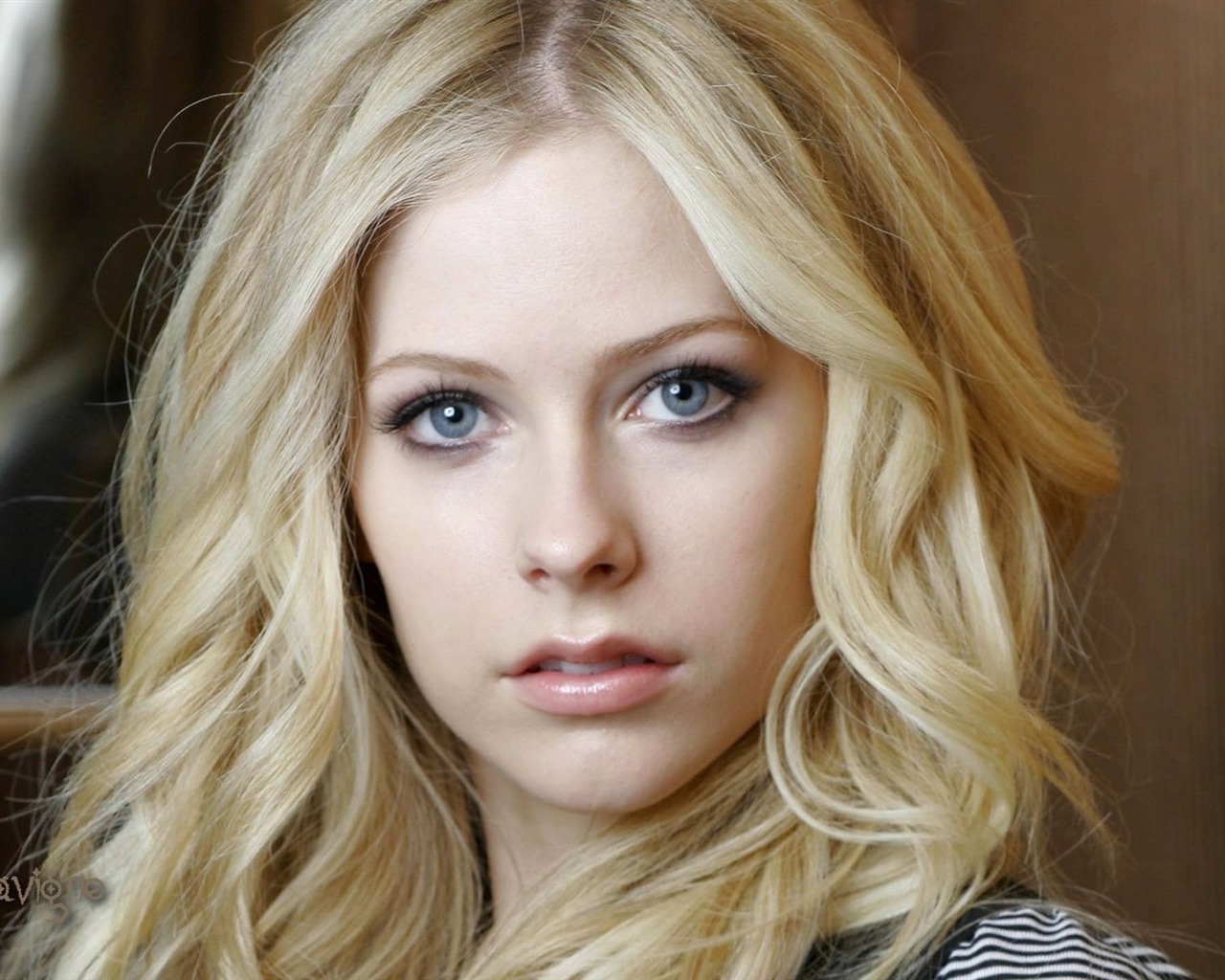 Avril Lavigne 艾薇兒·拉維妮美女壁紙 #1 - 1280x1024