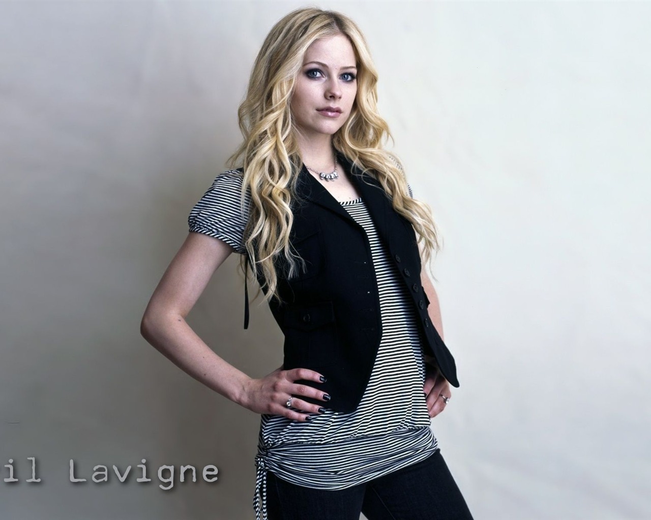 Avril Lavigne 艾薇儿·拉维妮 美女壁纸11 - 1280x1024