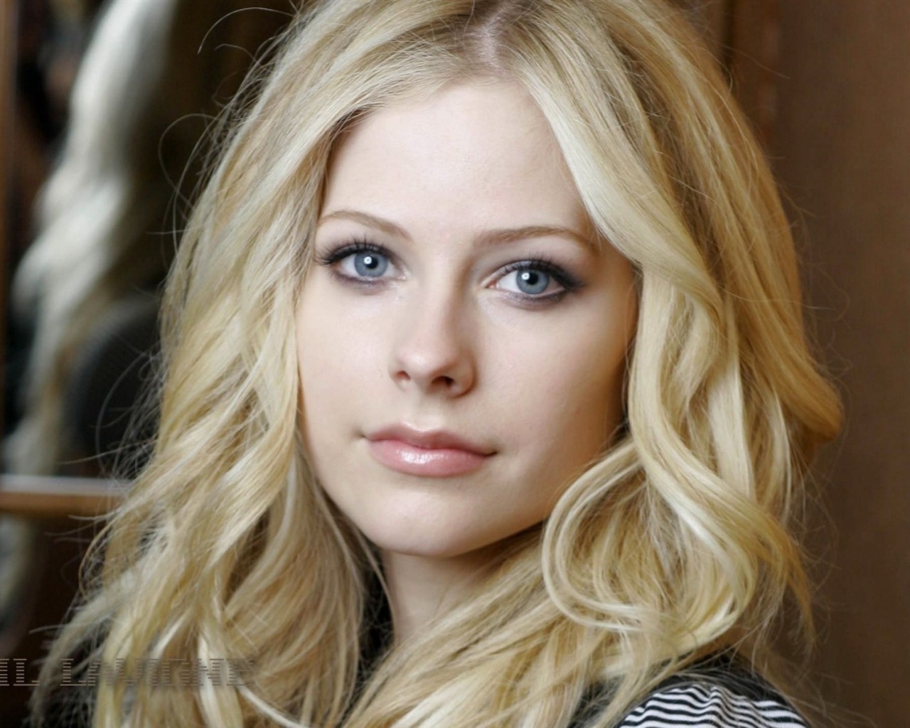 Avril Lavigne krásnou tapetu #12 - 1280x1024