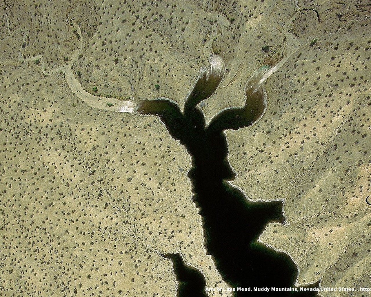 Yann Arthus-Bertrand Aerial photography wonders wallpapers #16 - 1280x1024