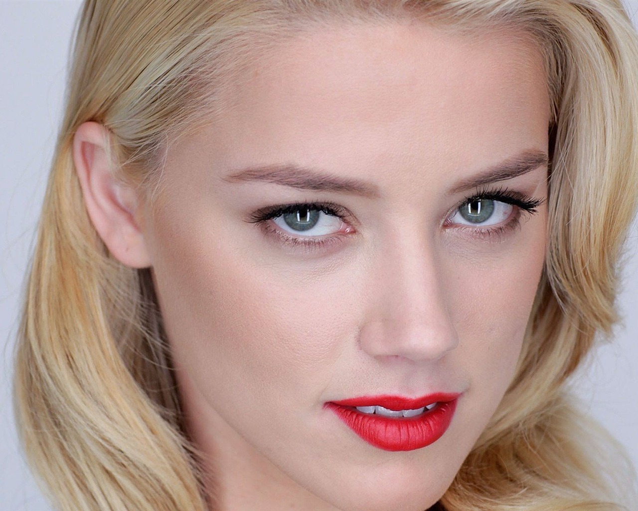 Amber Heard krásnou tapetu #5 - 1280x1024