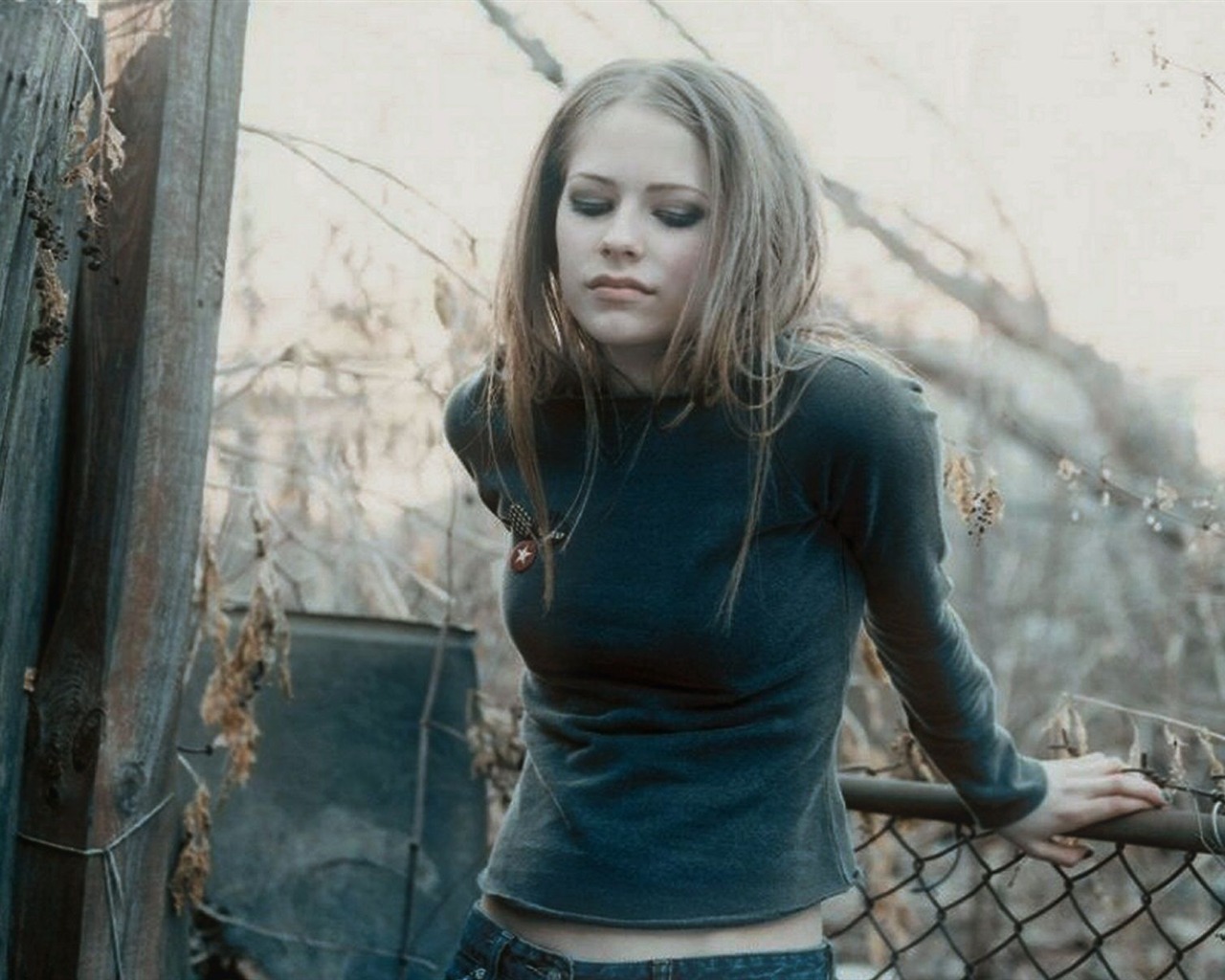 Avril Lavigne hermoso fondo de pantalla (2) #2 - 1280x1024