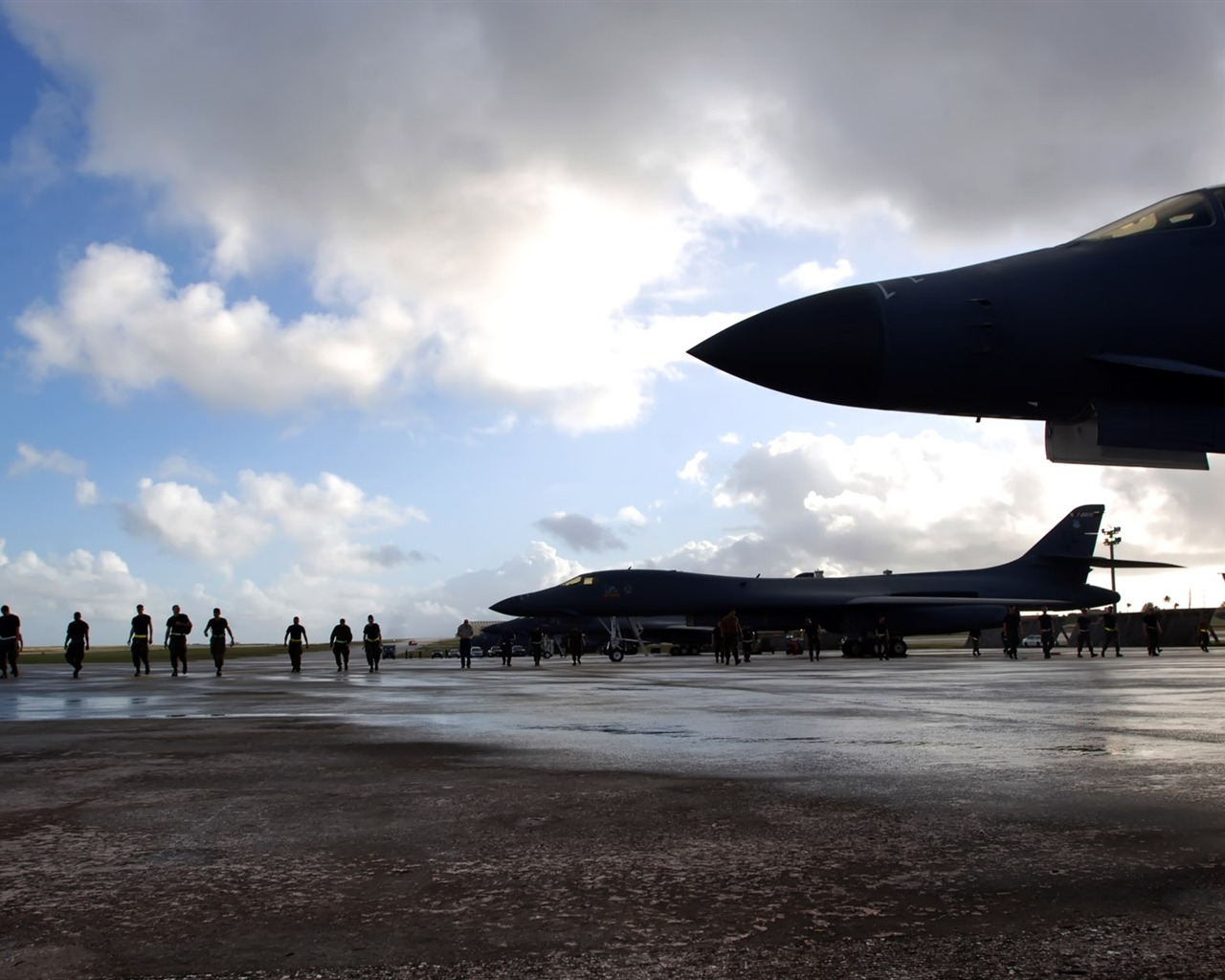 HD wallpaper military aircraft (2) #4 - 1280x1024