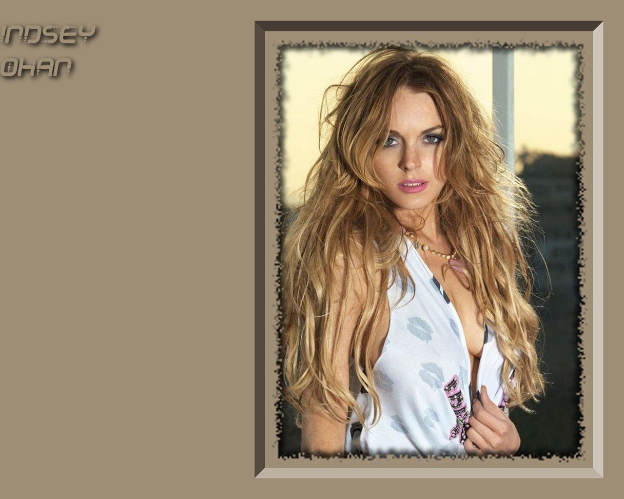 Lindsay Lohan krásná tapeta #7 - 1280x1024