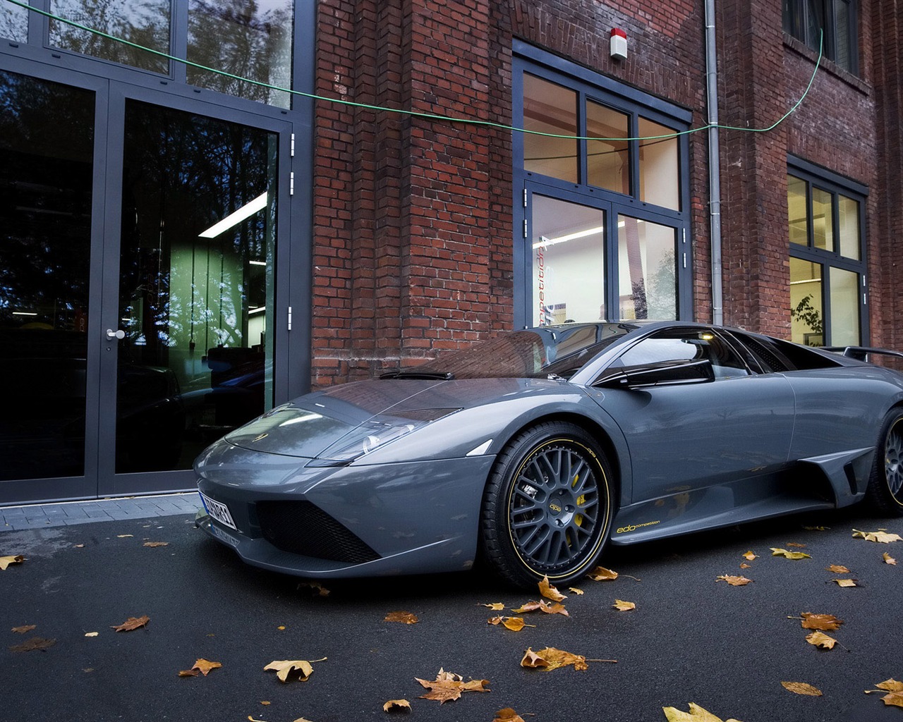 Cool Cars Lamborghini Wallpaper (2) #19 - 1280x1024