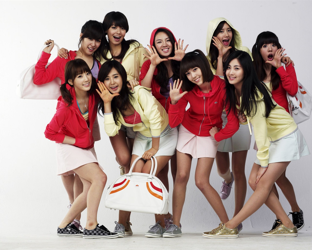 Fond d'écran Generation Girls (2) #8 - 1280x1024