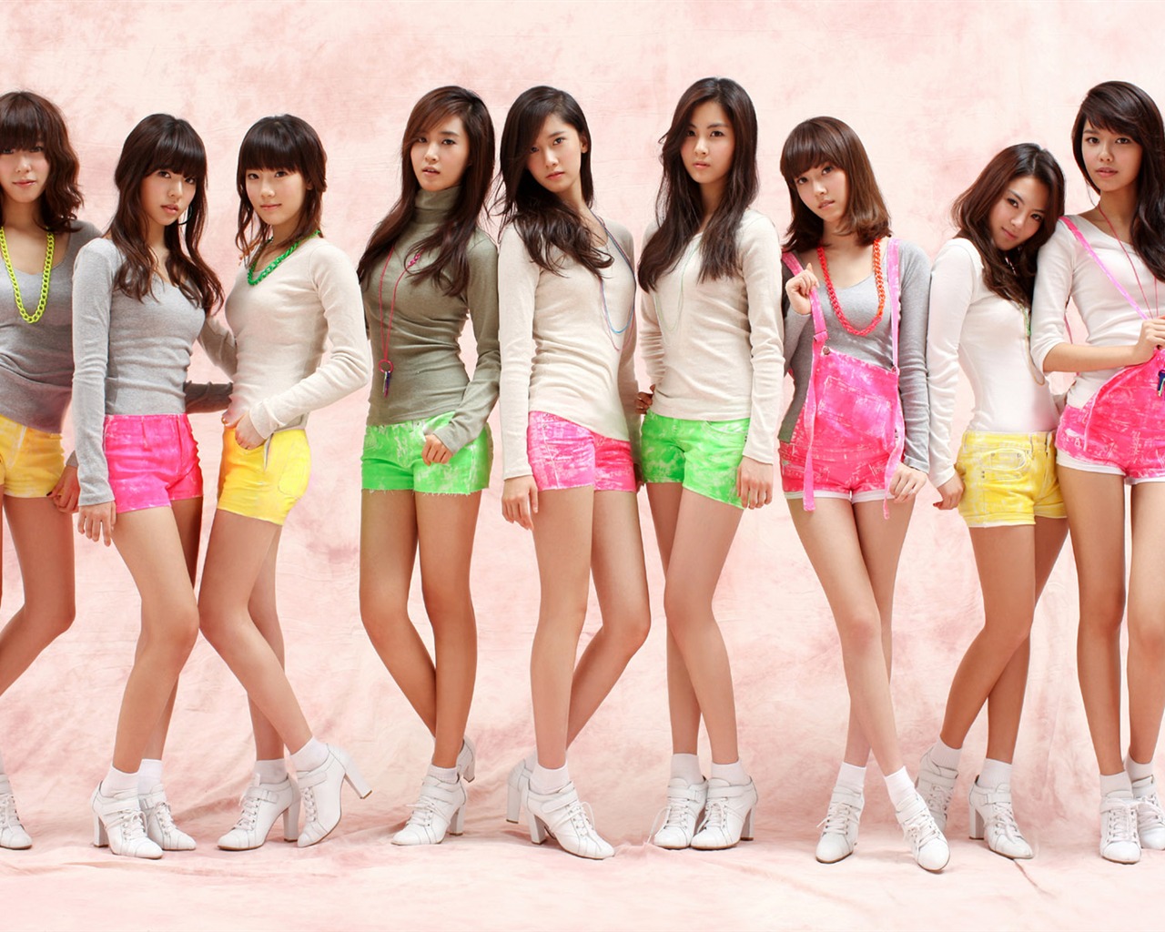Fond d'écran Generation Girls (2) #17 - 1280x1024