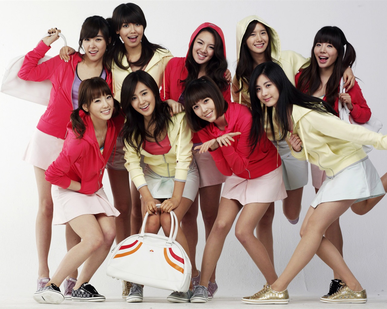 Fond d'écran Generation Girls (2) #20 - 1280x1024