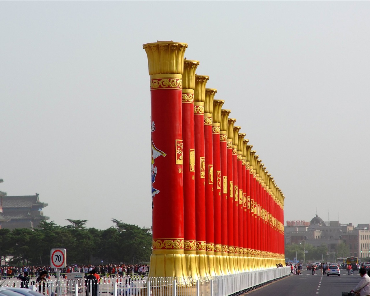Costumes, Tiananmen Square (rebar works) #8 - 1280x1024