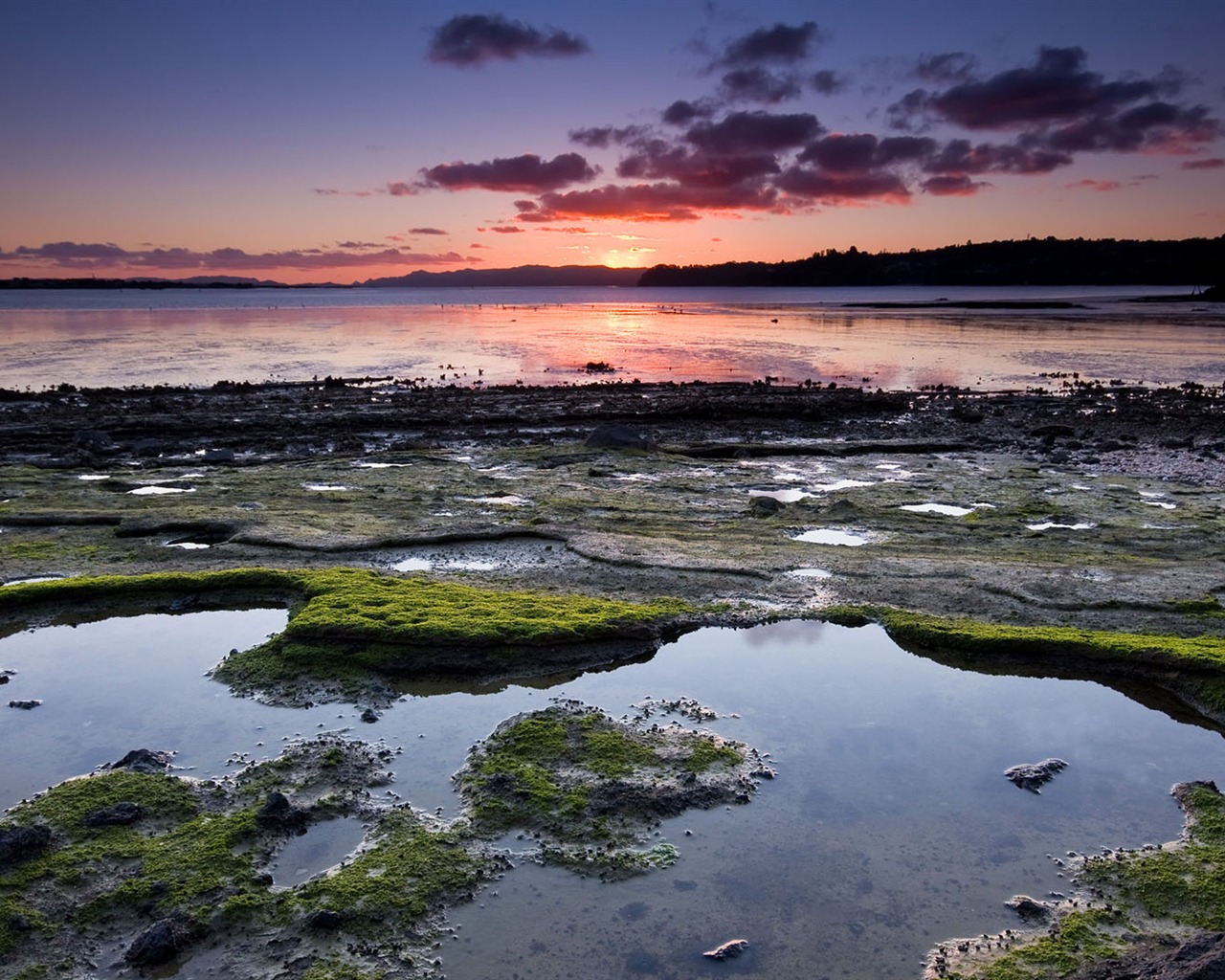 Beautifully rendered scenery wallpaper (8) #20 - 1280x1024