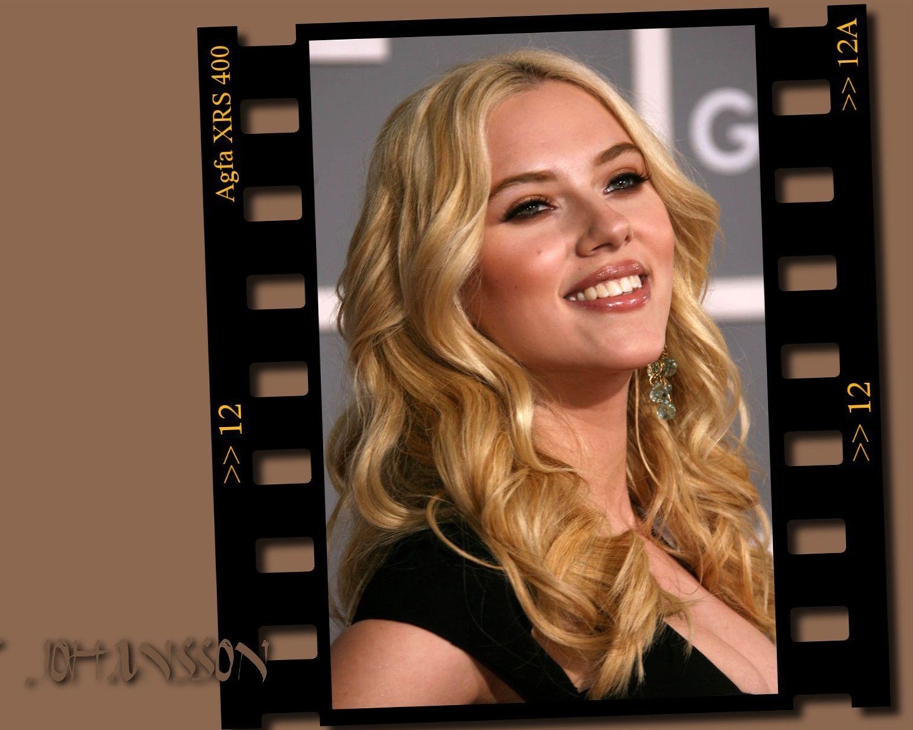 Scarlett Johansson krásná tapeta #8 - 1280x1024