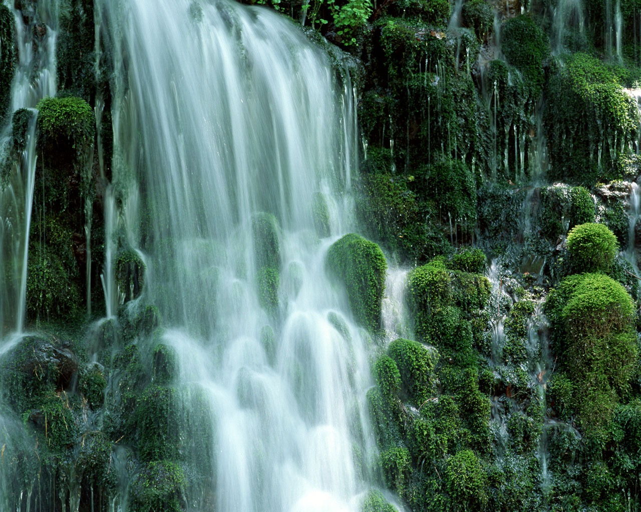 Waterfall streams wallpaper (2) #15 - 1280x1024