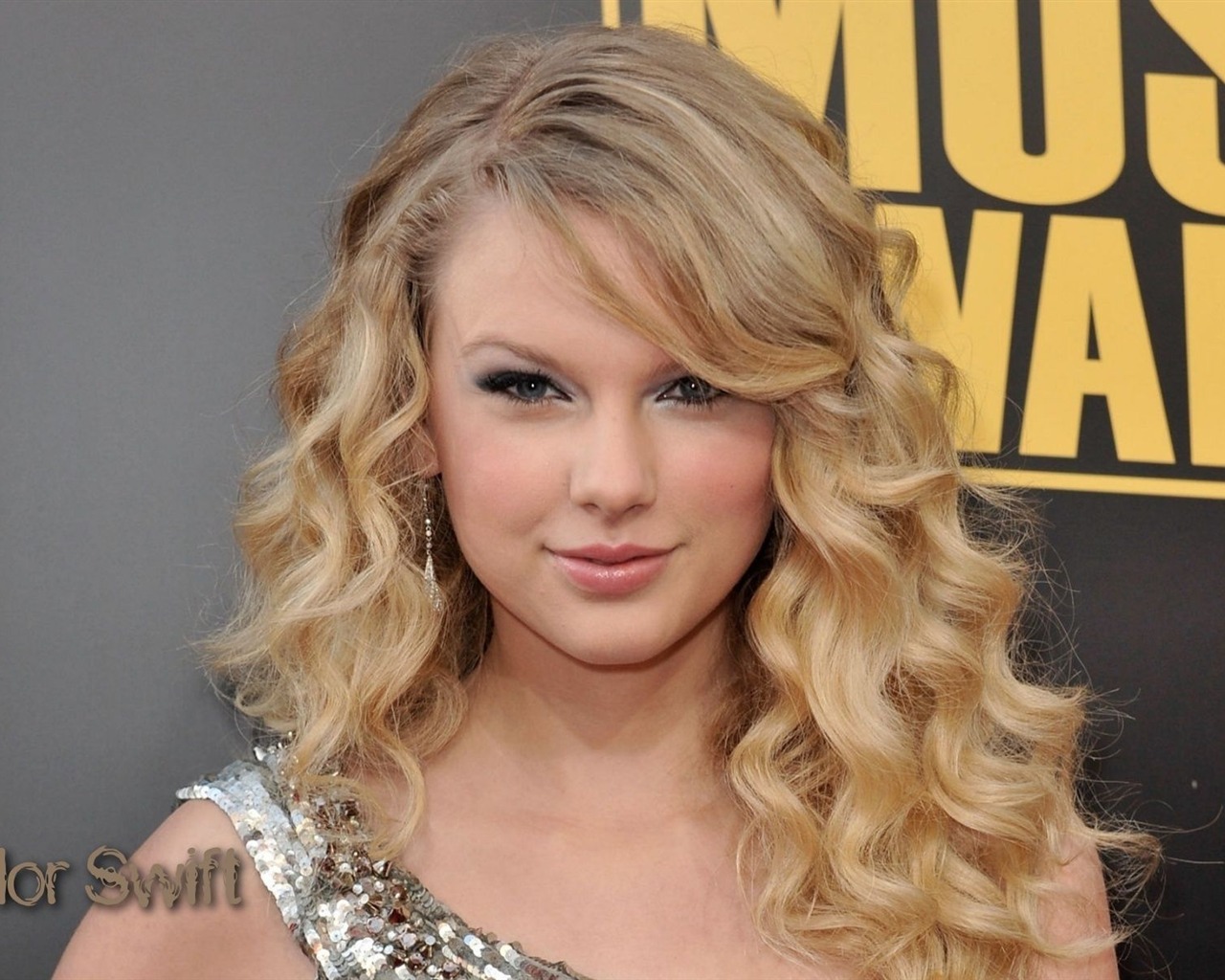 Taylor Swift krásnou tapetu #11 - 1280x1024