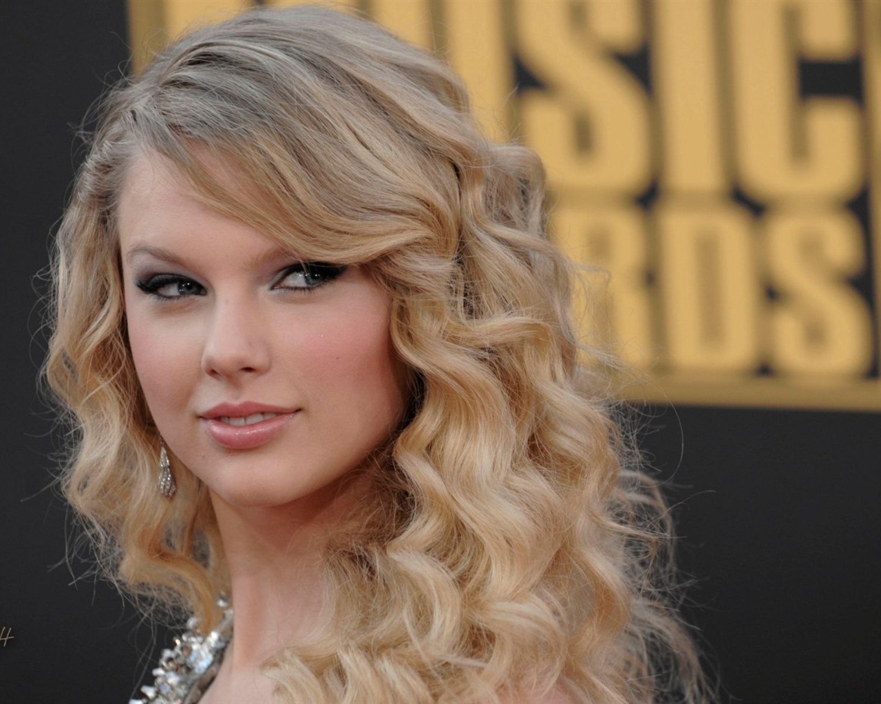 Taylor Swift hermoso fondo de pantalla #12 - 1280x1024