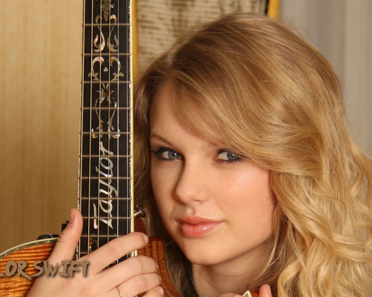 Taylor Swift krásnou tapetu #28 - 1280x1024