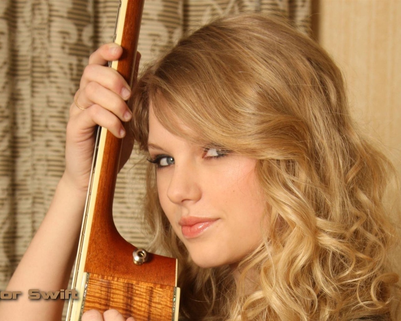 Taylor Swift krásnou tapetu #29 - 1280x1024