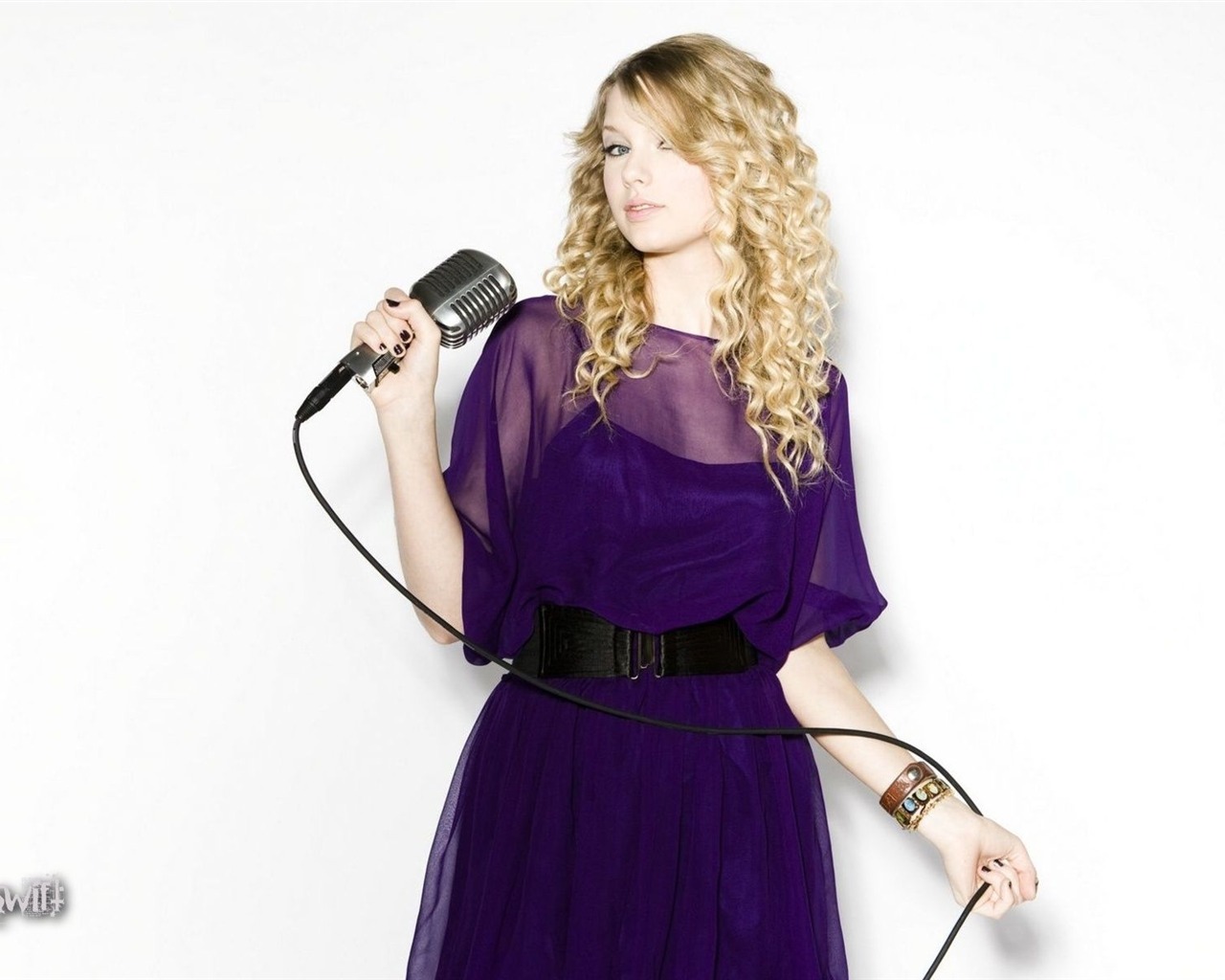 Taylor Swift krásnou tapetu #39 - 1280x1024