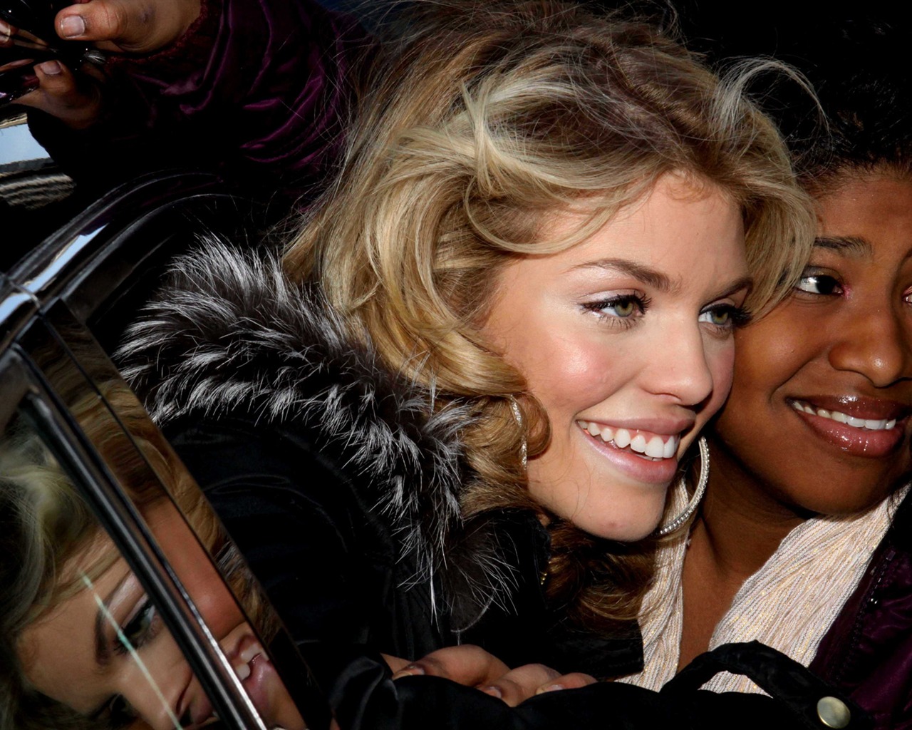 AnnaLynne McCord krásnou tapetu #9 - 1280x1024