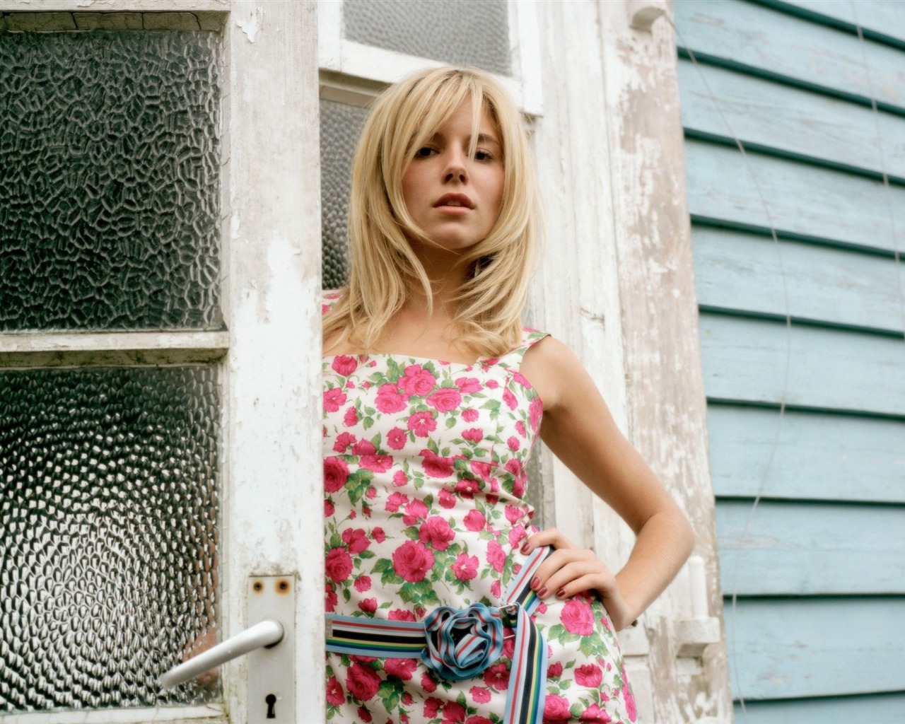 Sienna Miller krásnou tapetu #12 - 1280x1024