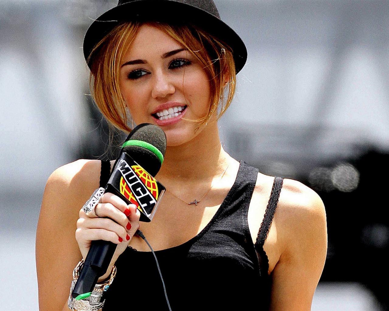 Miley Cyrus krásnou tapetu #18 - 1280x1024