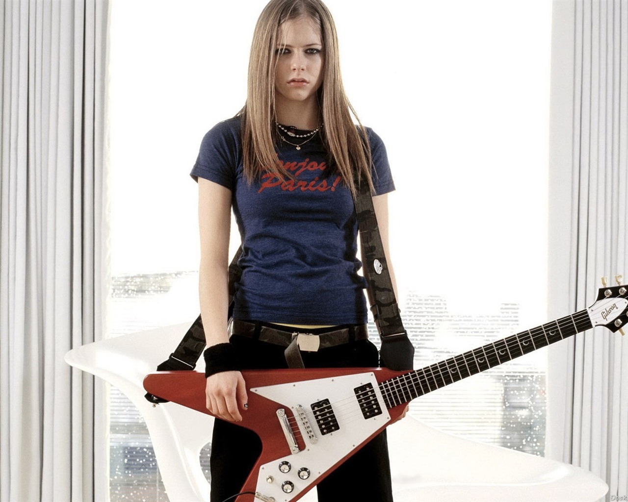 Avril Lavigne krásnou tapetu (3) #18 - 1280x1024