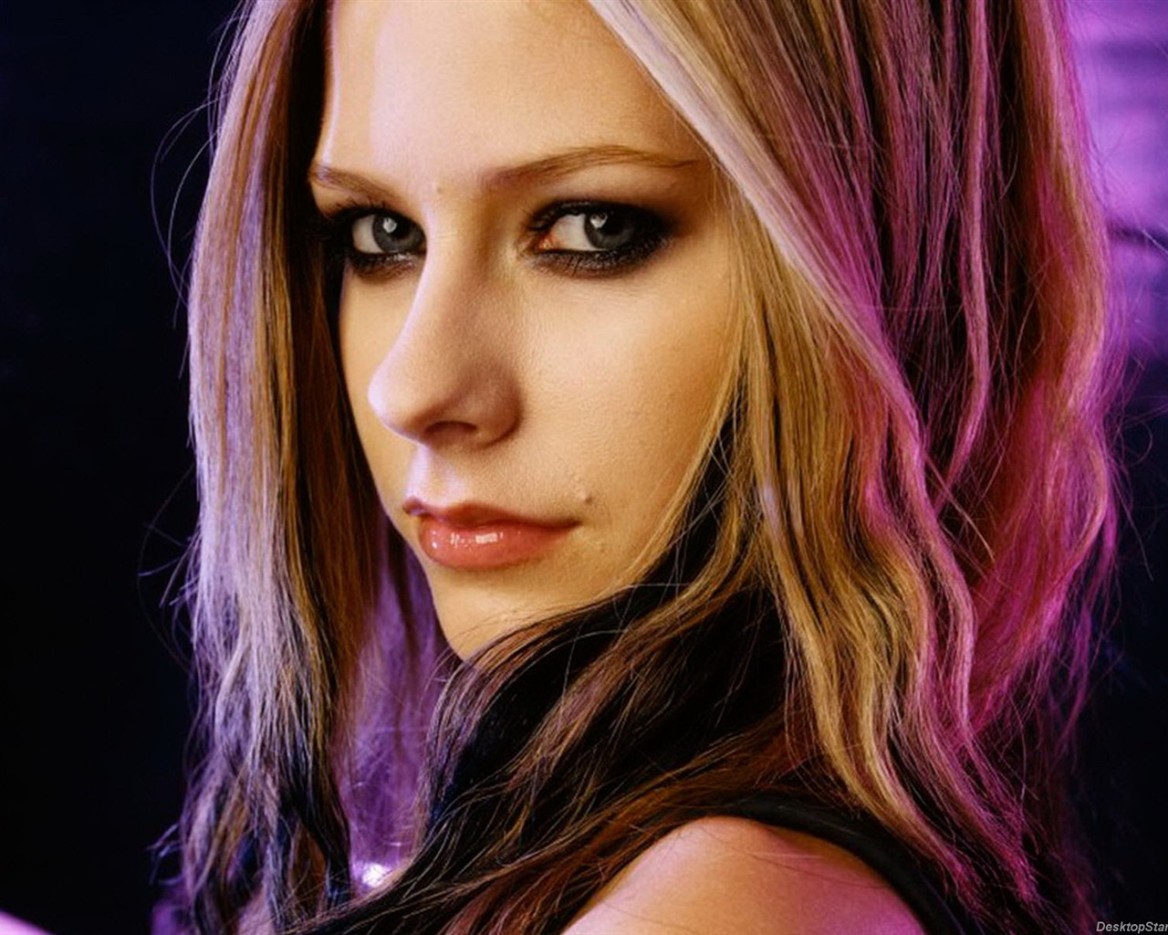 Avril Lavigne hermoso fondo de pantalla (3) #25 - 1280x1024