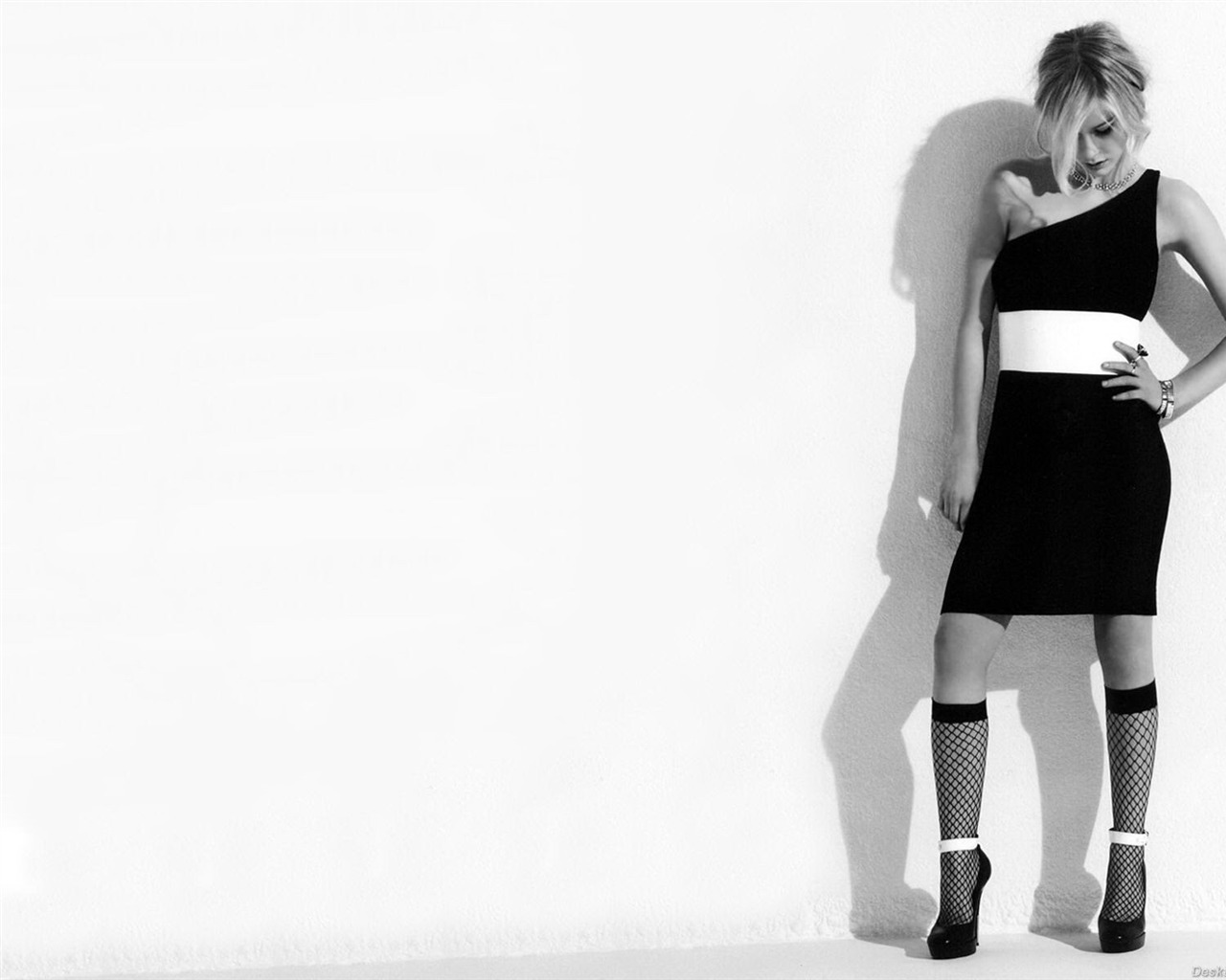 Avril Lavigne beautiful wallpaper (3) #37 - 1280x1024