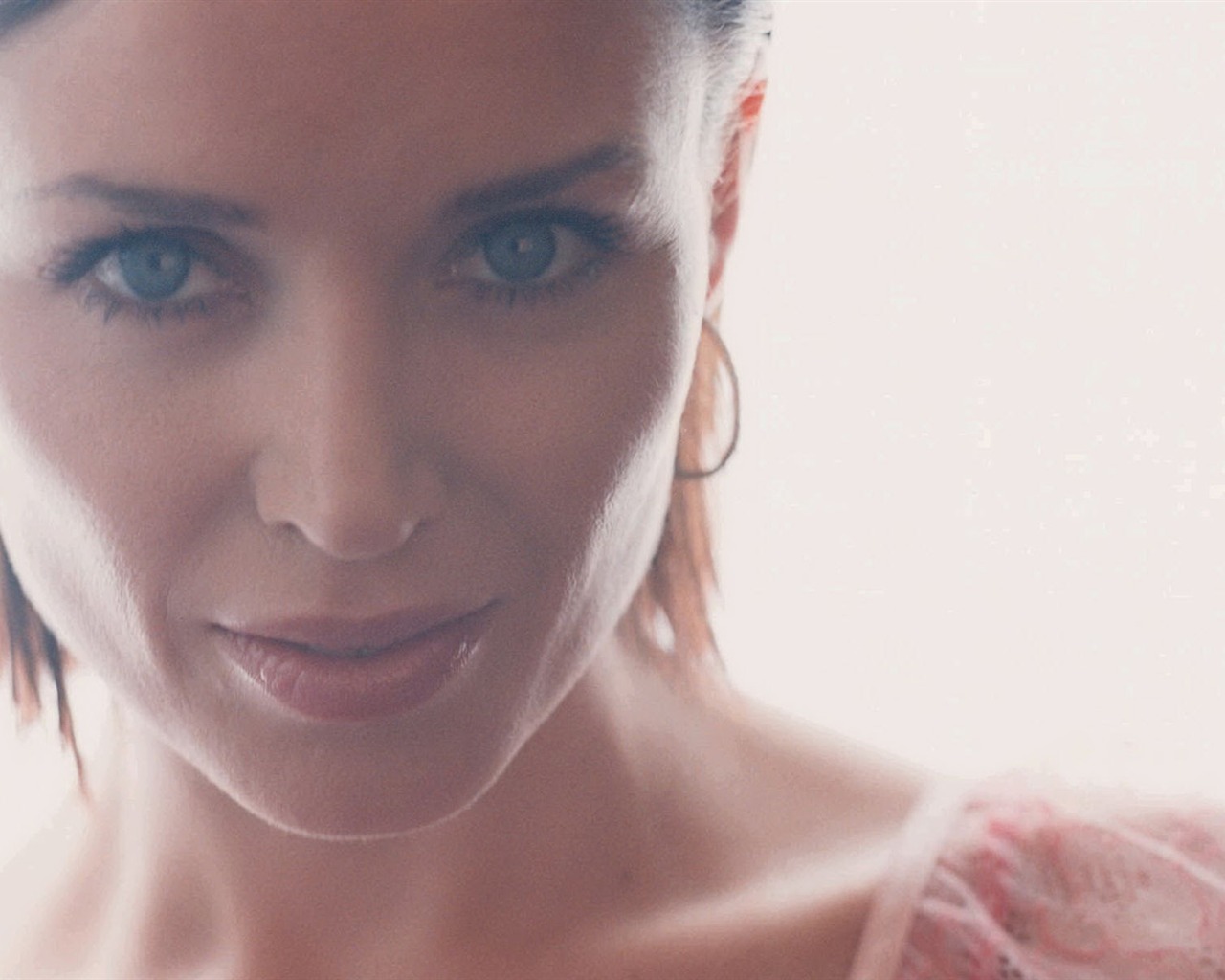 Dannii Minogue hermoso fondo de pantalla (2) #21 - 1280x1024