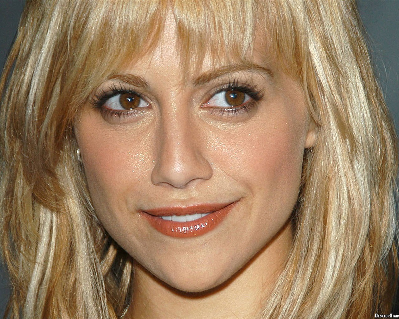 Brittany Murphy hermoso fondo de pantalla #13 - 1280x1024